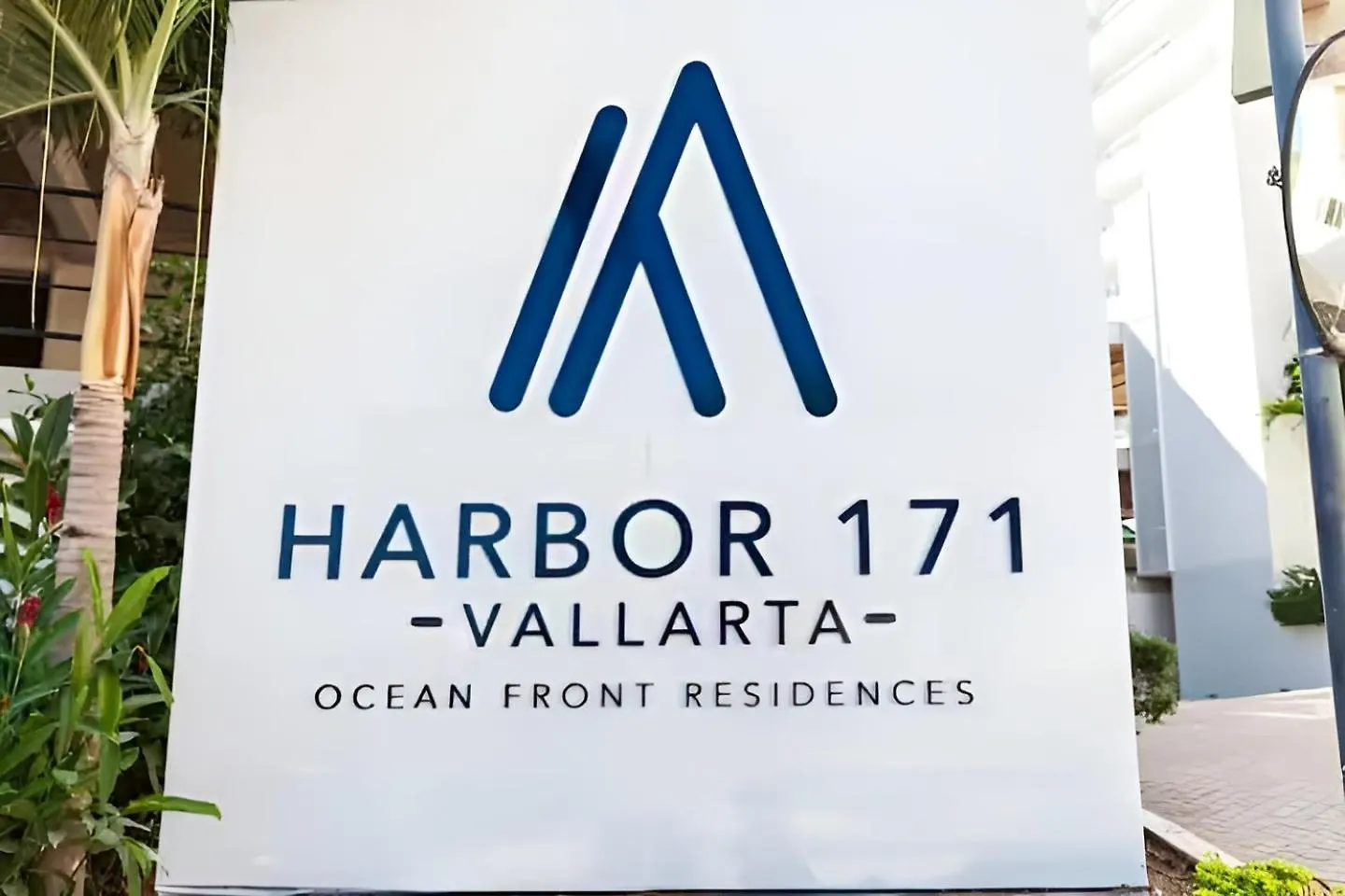 Harbor 171 Beach Front High Rise Puerto Vallarta